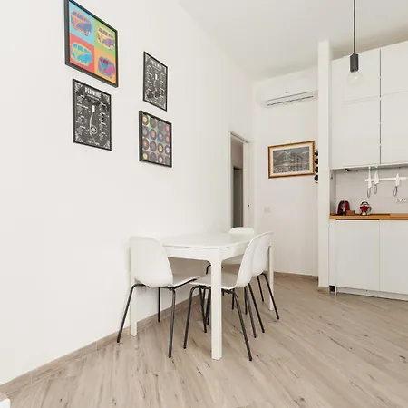 Guesthost - Lovely Flat Near Frattini M4 *